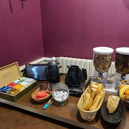 Contact Hotel Du Relais Thouars Εξωτερικό φωτογραφία