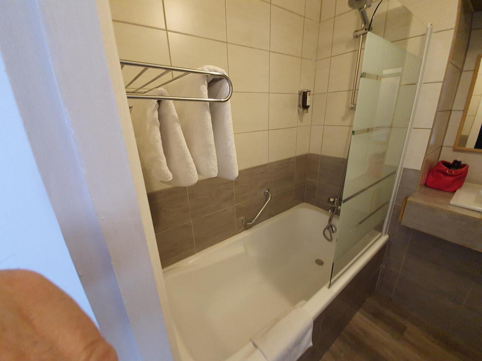 Contact Hotel Du Relais Thouars Δωμάτιο φωτογραφία