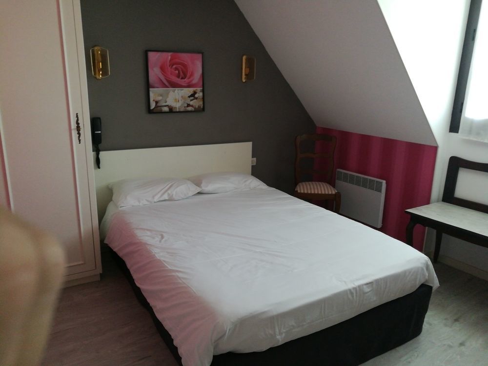 Contact Hotel Du Relais Thouars Εξωτερικό φωτογραφία