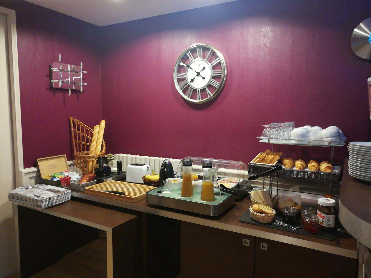 Contact Hotel Du Relais Thouars Εξωτερικό φωτογραφία